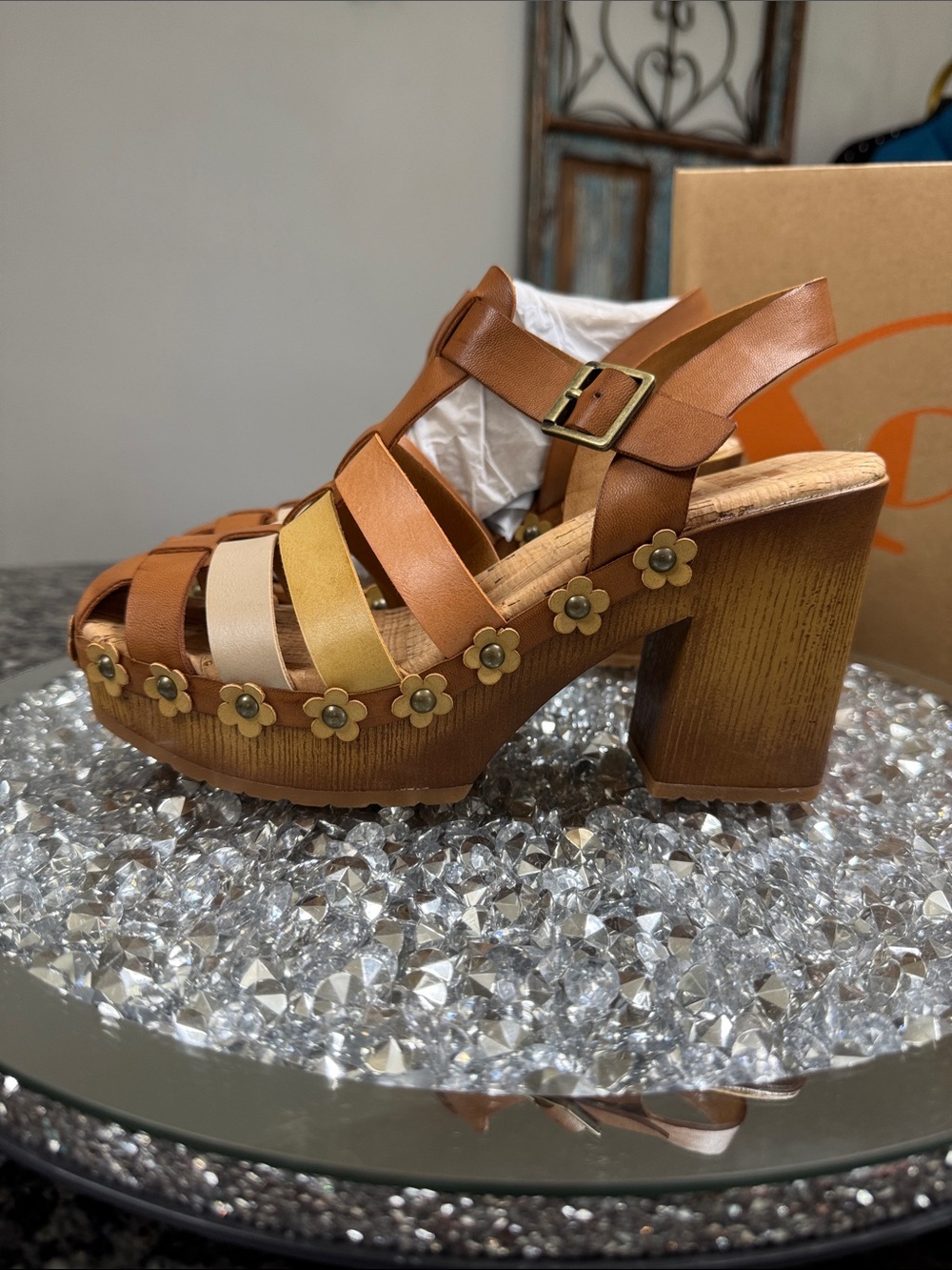 Korks Willow boho Multi-Strip multi color Floral-Stud Platform Sandal NEW 6